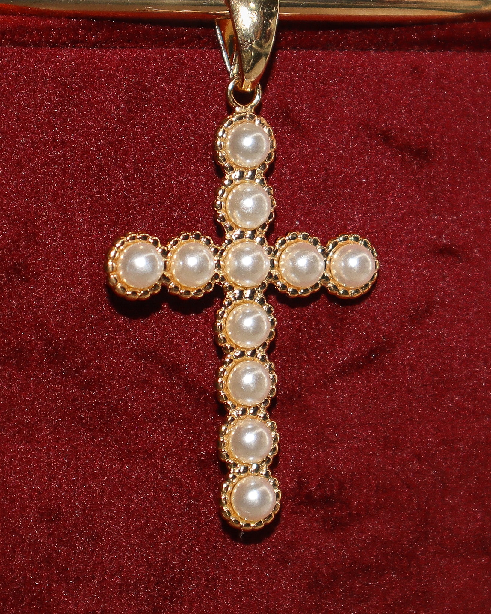 Collard Cross Choker Necklace