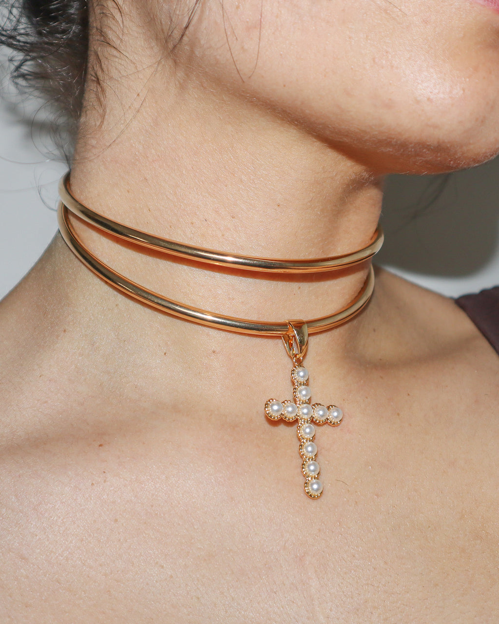 Collard Cross Choker Necklace